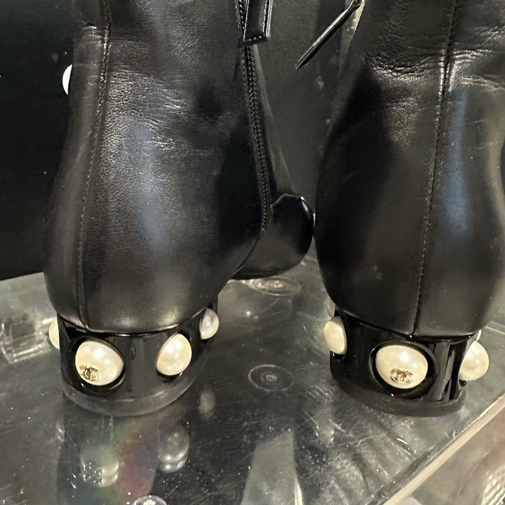 Authentic Chanel Black Leather ShortBoots With Pearl Embellished Heels,used - Picture 6 of 17